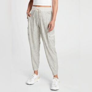 Athleta Venture Printed Pant Viper Grey Jogger size 4